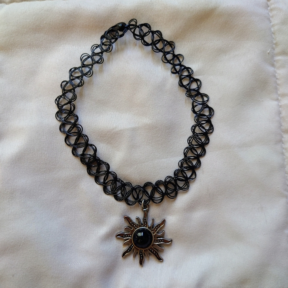 Goth Sun Choker